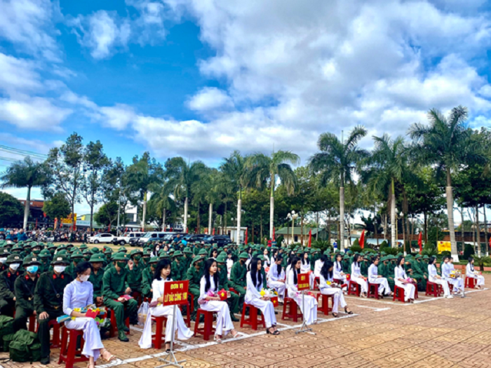 Huyện Ea H’Leo Tổ chức Lễ giao 201 thanh niên lên đường nhập ngũ